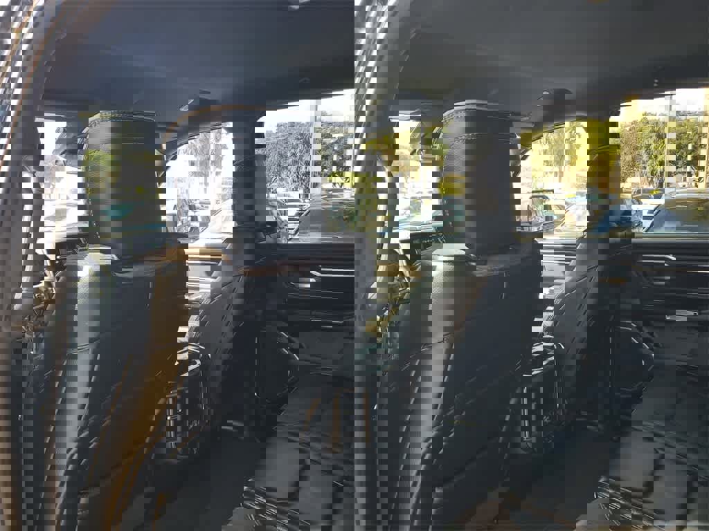 Used 2024 RAM 1500 Laramie image 11