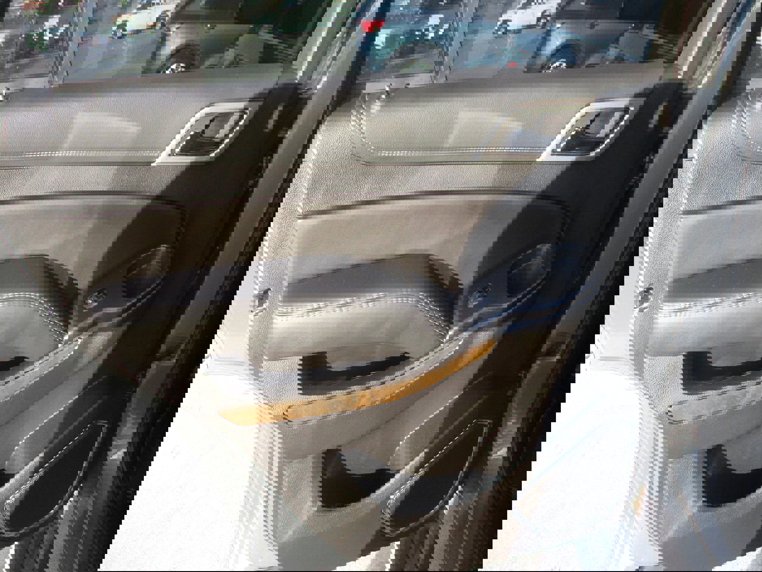 Used 2018 GMC Yukon Denali image 7