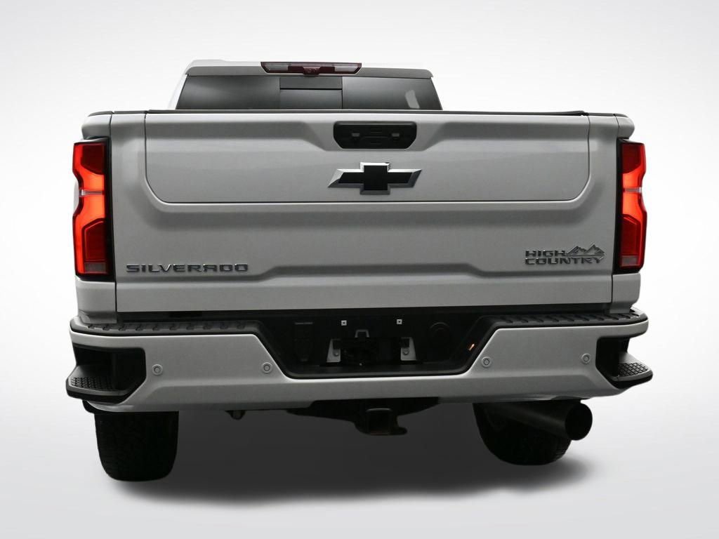 Used 2025 Chevrolet Silverado 2500 High Country w/ High Country Premium Package image 4