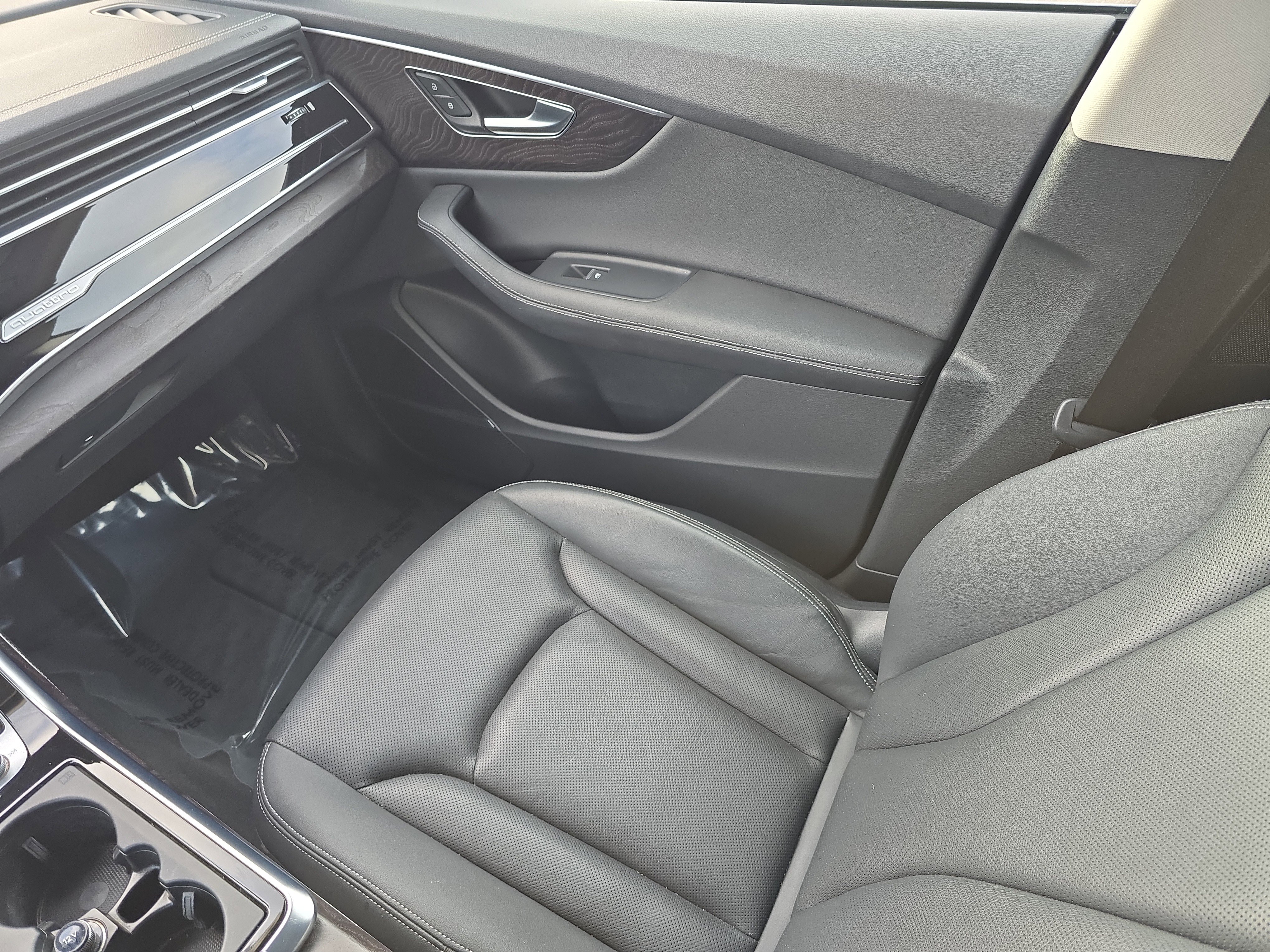 Used 2023 Audi Q8 Prestige image 14