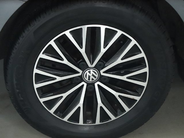 Used 2021 Volkswagen Jetta SE w/ SE Cold Weather Package FWD image 12