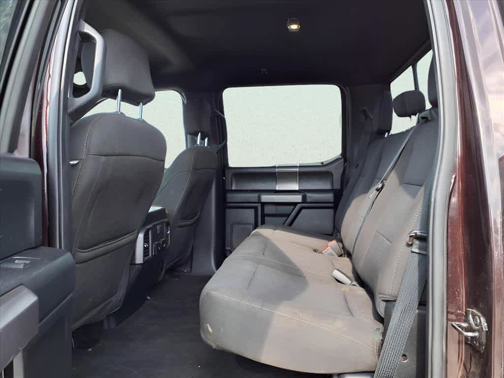 Used 2018 Ford F150 XLT w/ Equipment Group 302A Luxury AWD/4WD image 9
