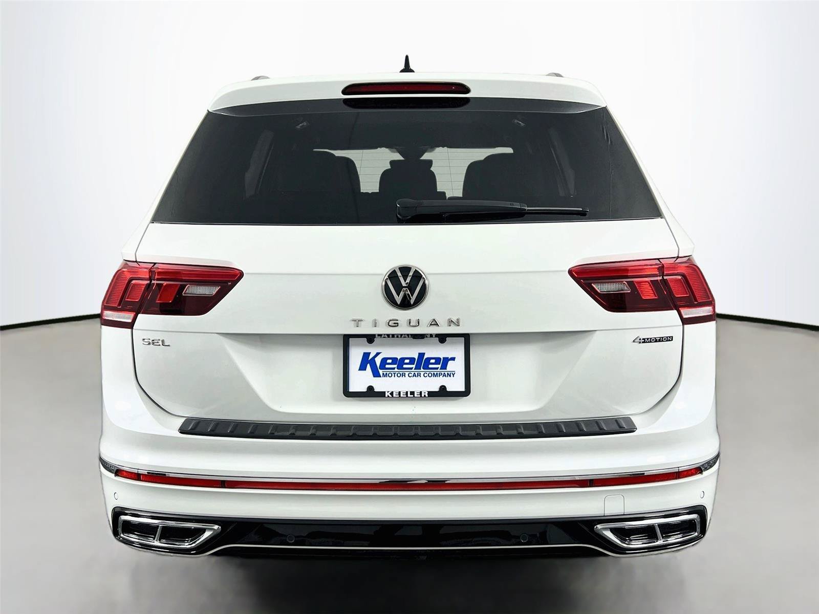 Used 2024 Volkswagen Tiguan SEL R-Line AWD/4WD image 5