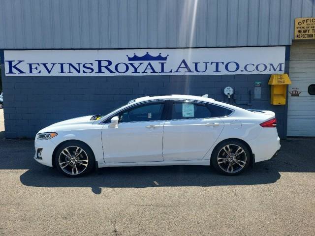 Used 2019 Ford Fusion Titanium image 1