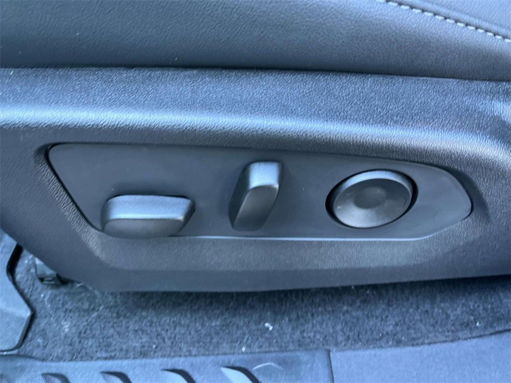 New 2026 GMC Canyon Elevation w/ Convenience Package image 22