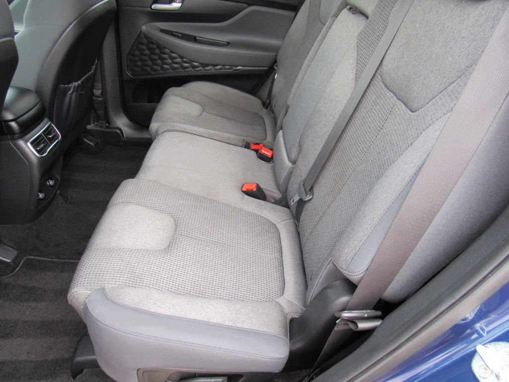 Used 2021 Hyundai Santa Fe SEL FWD image 17