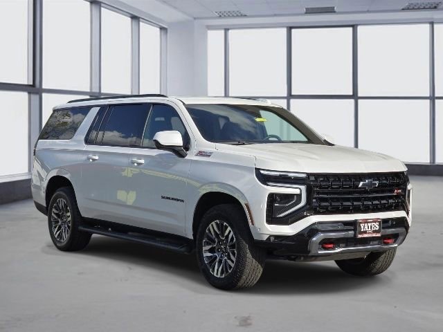 Used 2025 Chevrolet Suburban Z71 image 3