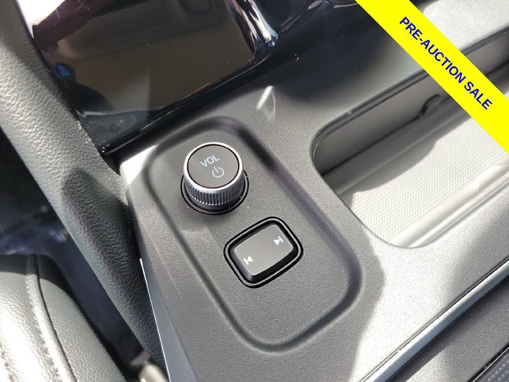 Used 2025 Acura MDX FWD image 31