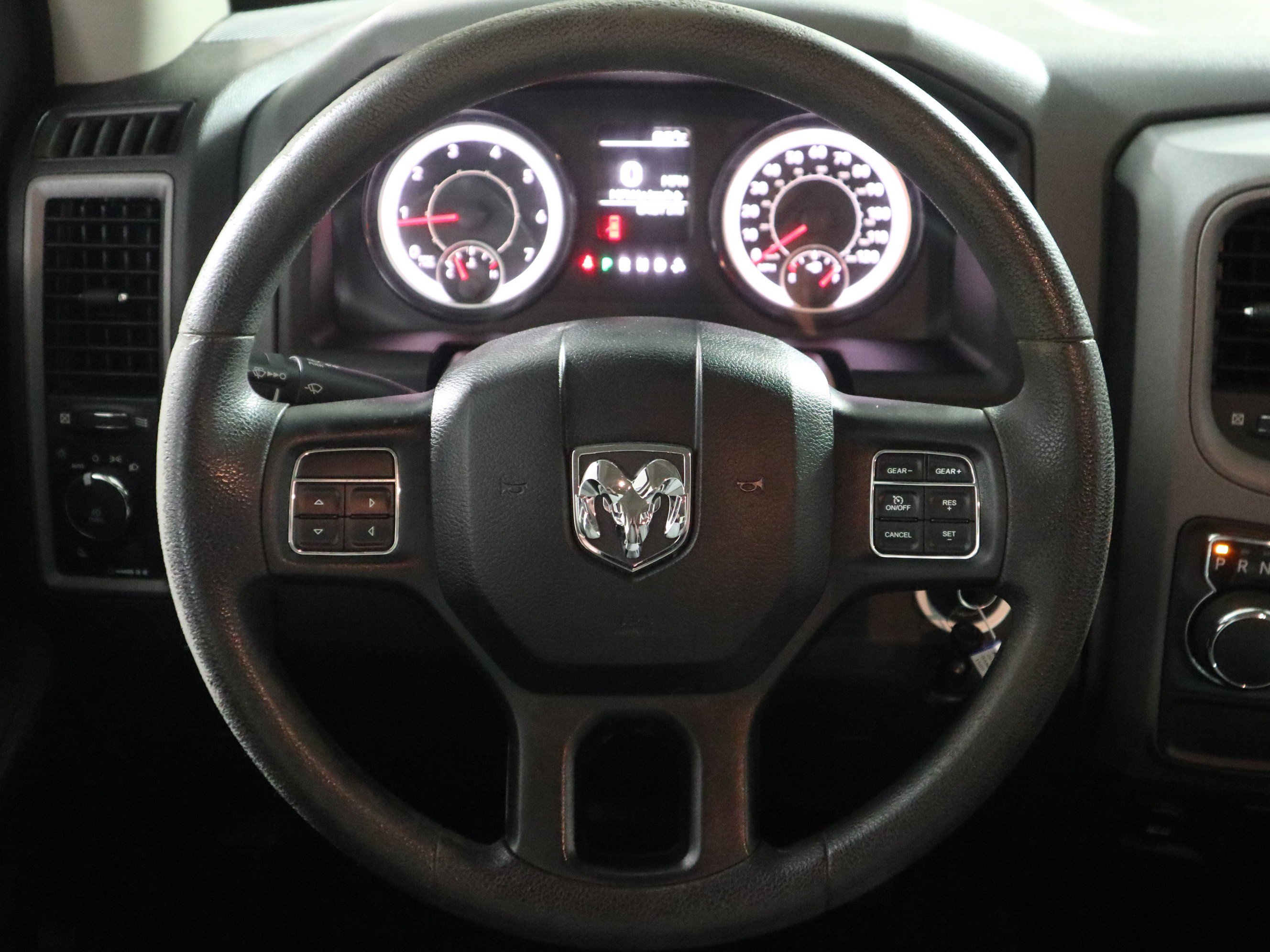 Used 2017 RAM 1500 Express image 16