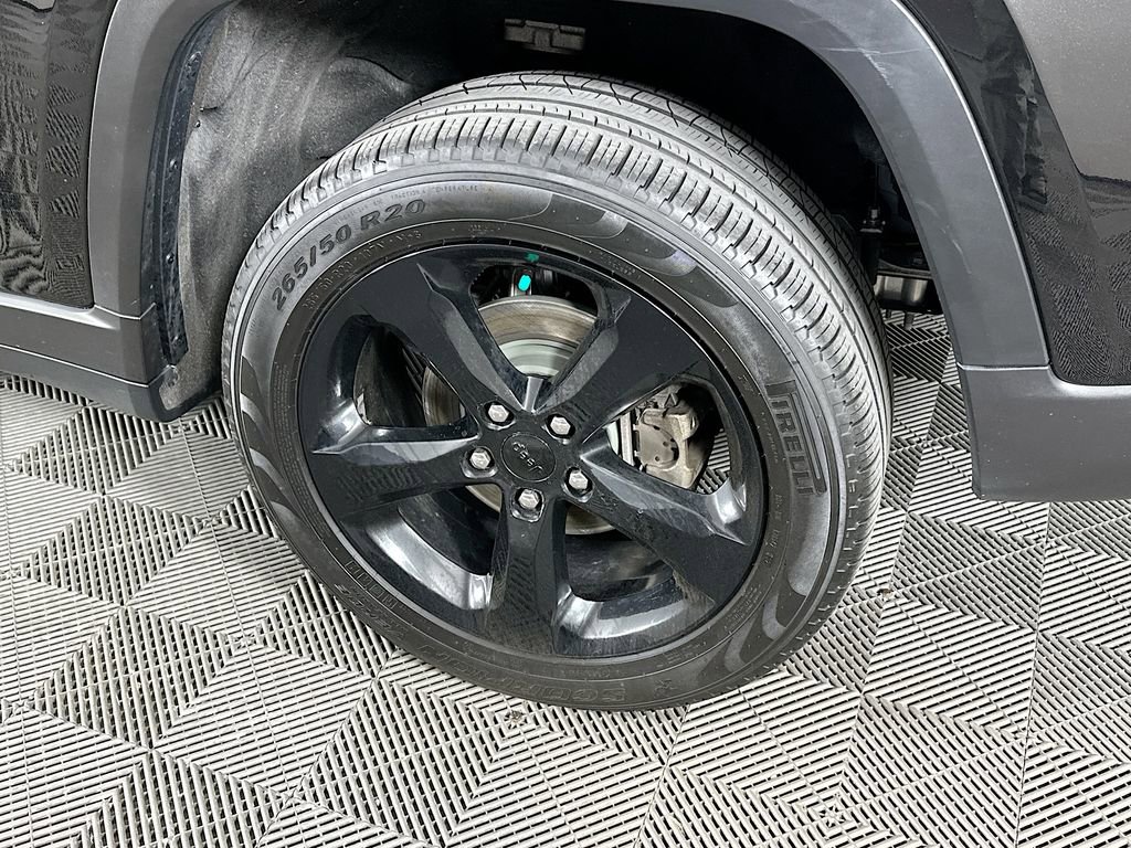 Certified 2025 Jeep Grand Cherokee Limited w/ Luxury Tech Group II image 44