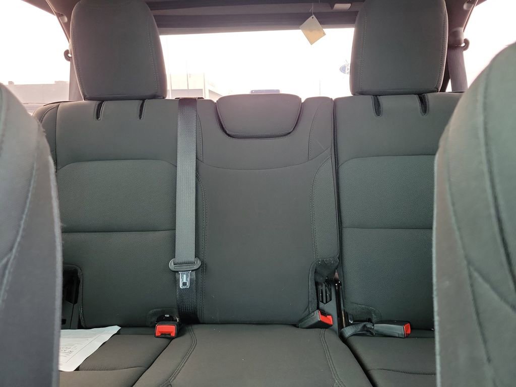 Used 2022 Jeep Wrangler Unlimited Sport AWD/4WD image 17