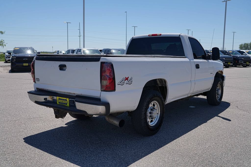 Used 2006 Chevrolet Silverado 2500 W/T w/ Heavy-Duty Power Package AWD/4WD image 5