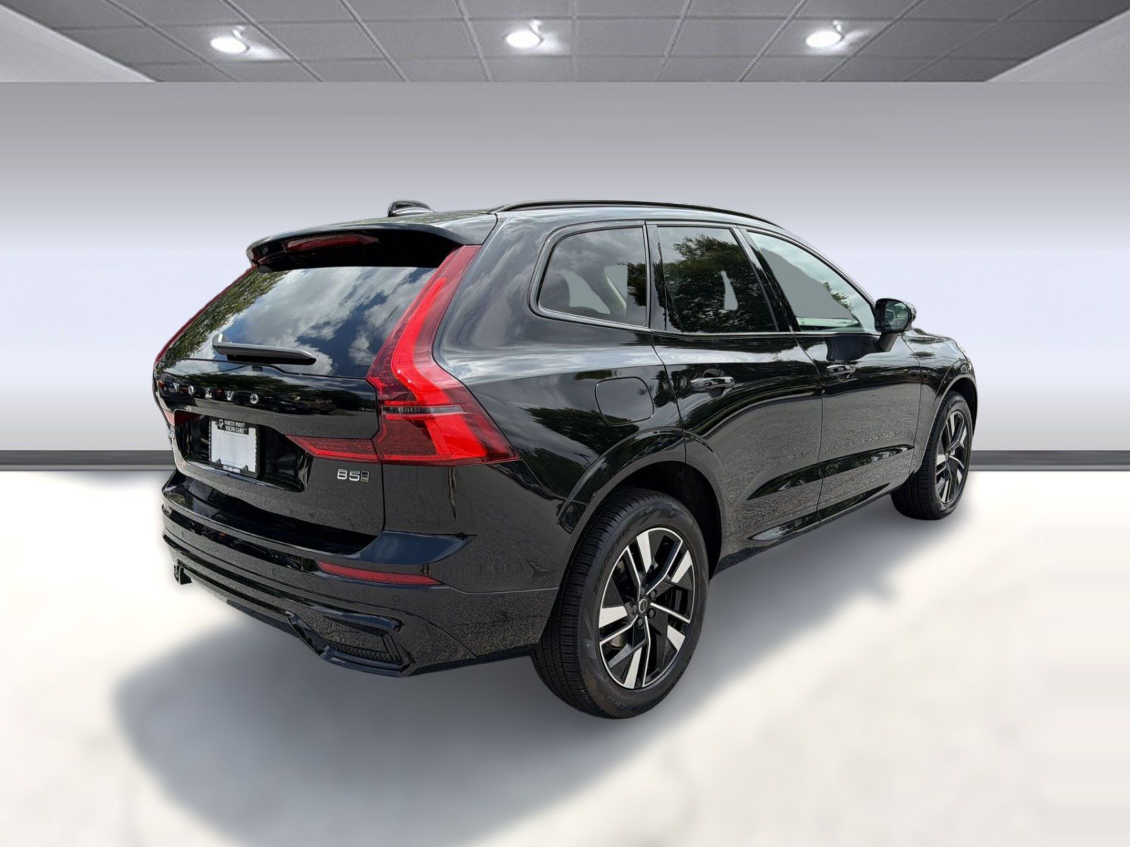 New 2026 Volvo XC60 B5 Plus AWD/4WD image 9