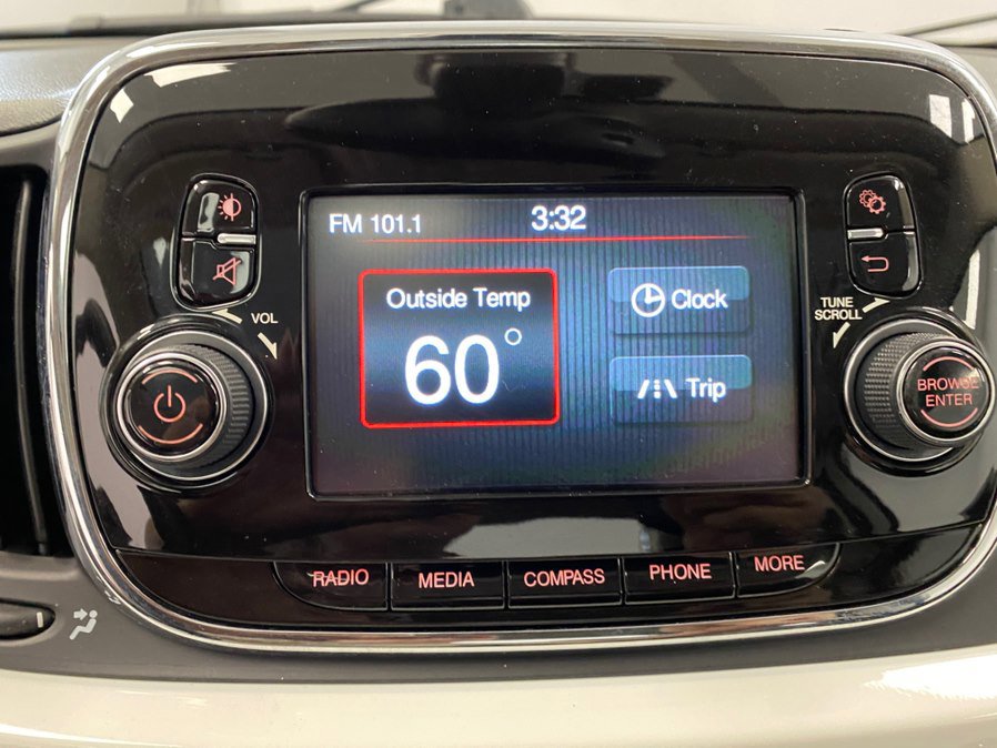 Used 2018 FIAT 500 Lounge image 31