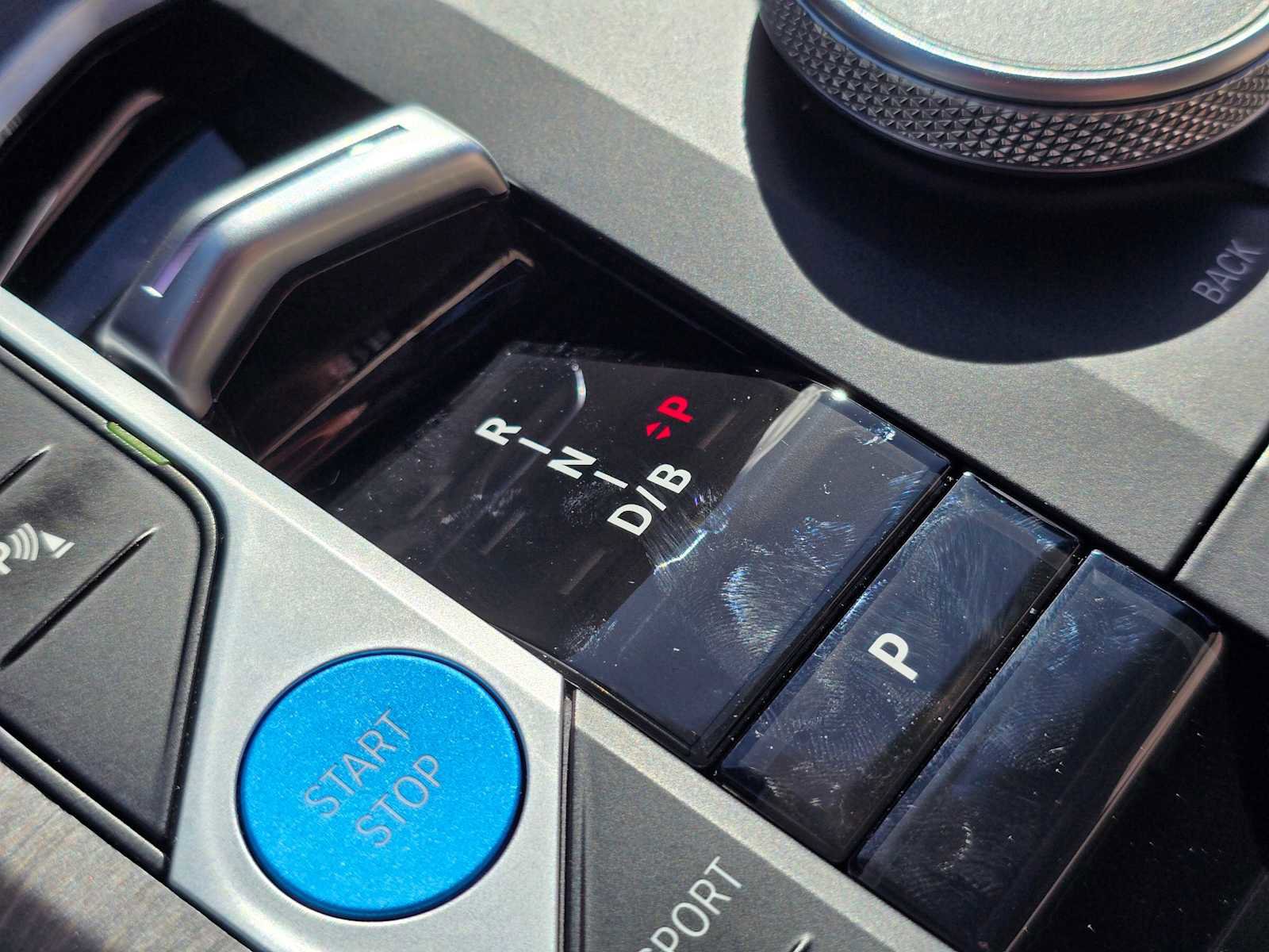 Used 2025 BMW i4 xDrive40i image 33