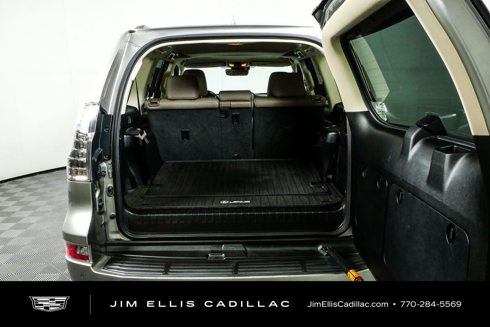 Used 2021 Lexus GX 460 Premium w/ Premium Package AWD/4WD image 30