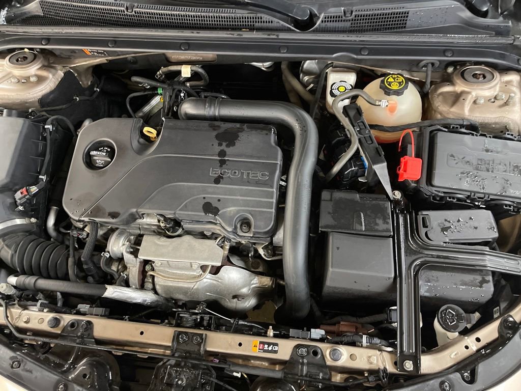 Used 2018 Chevrolet Malibu LT image 22