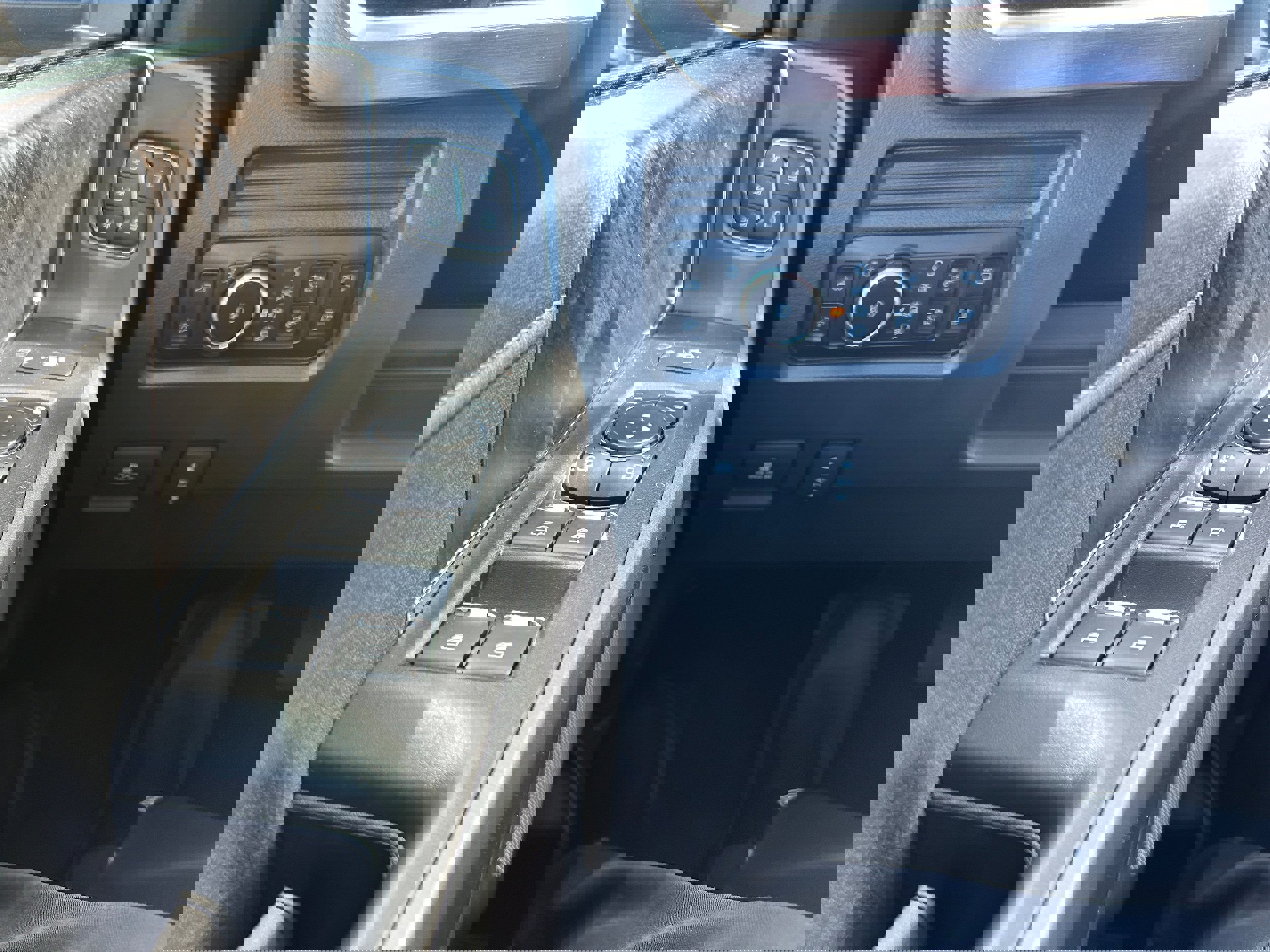 New 2026 Ford F350 Lariat w/ Tremor Off-Road Package image 60