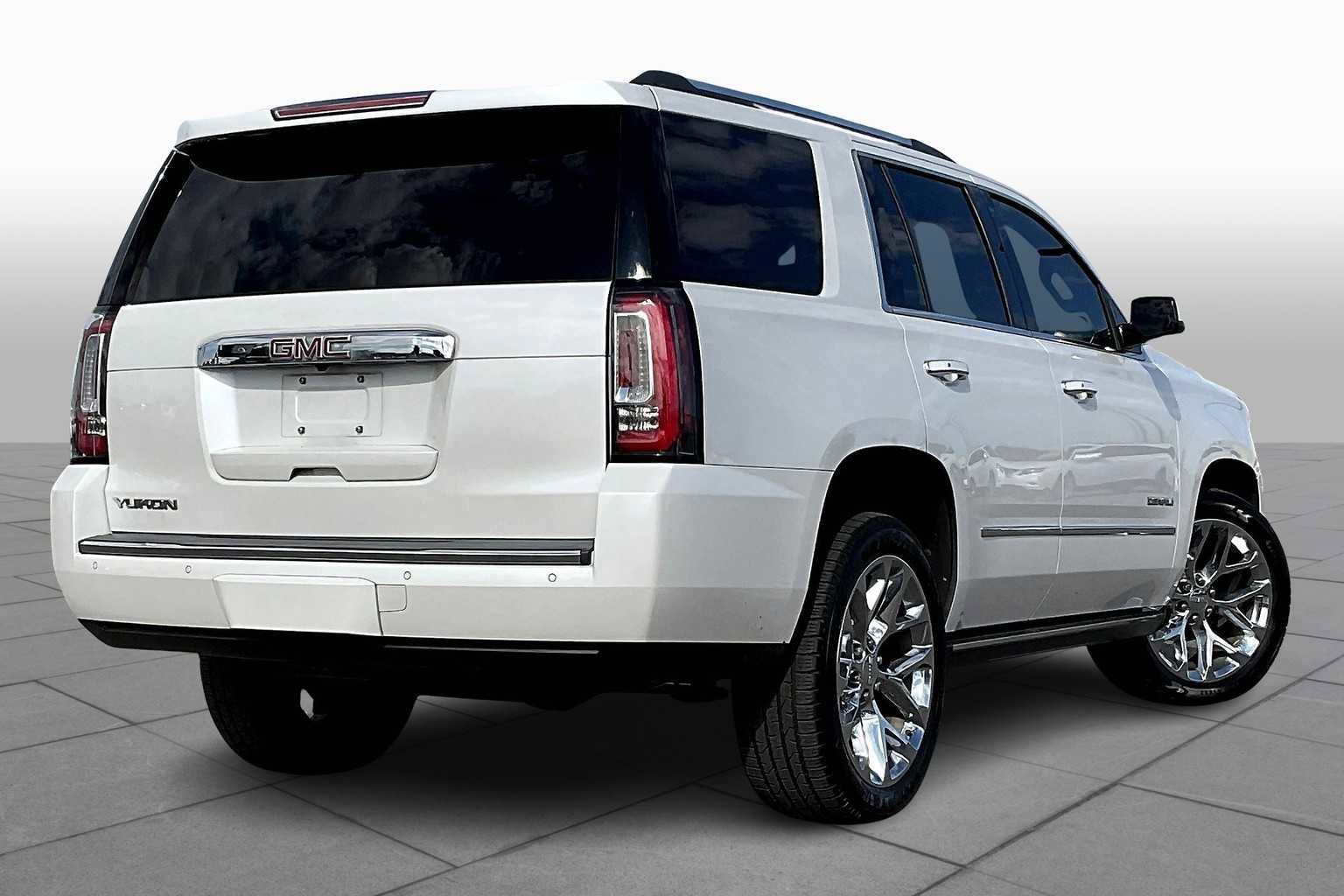 Used 2016 GMC Yukon Denali w/ Open Road Package image 13