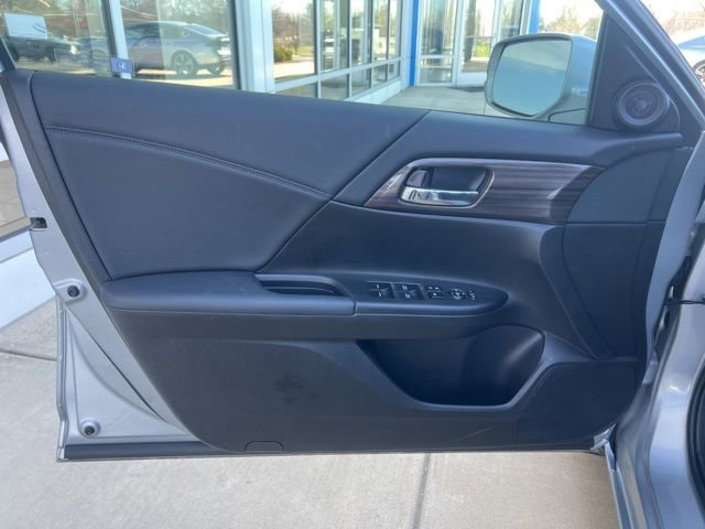 Certified 2017 Honda Accord EX image 15