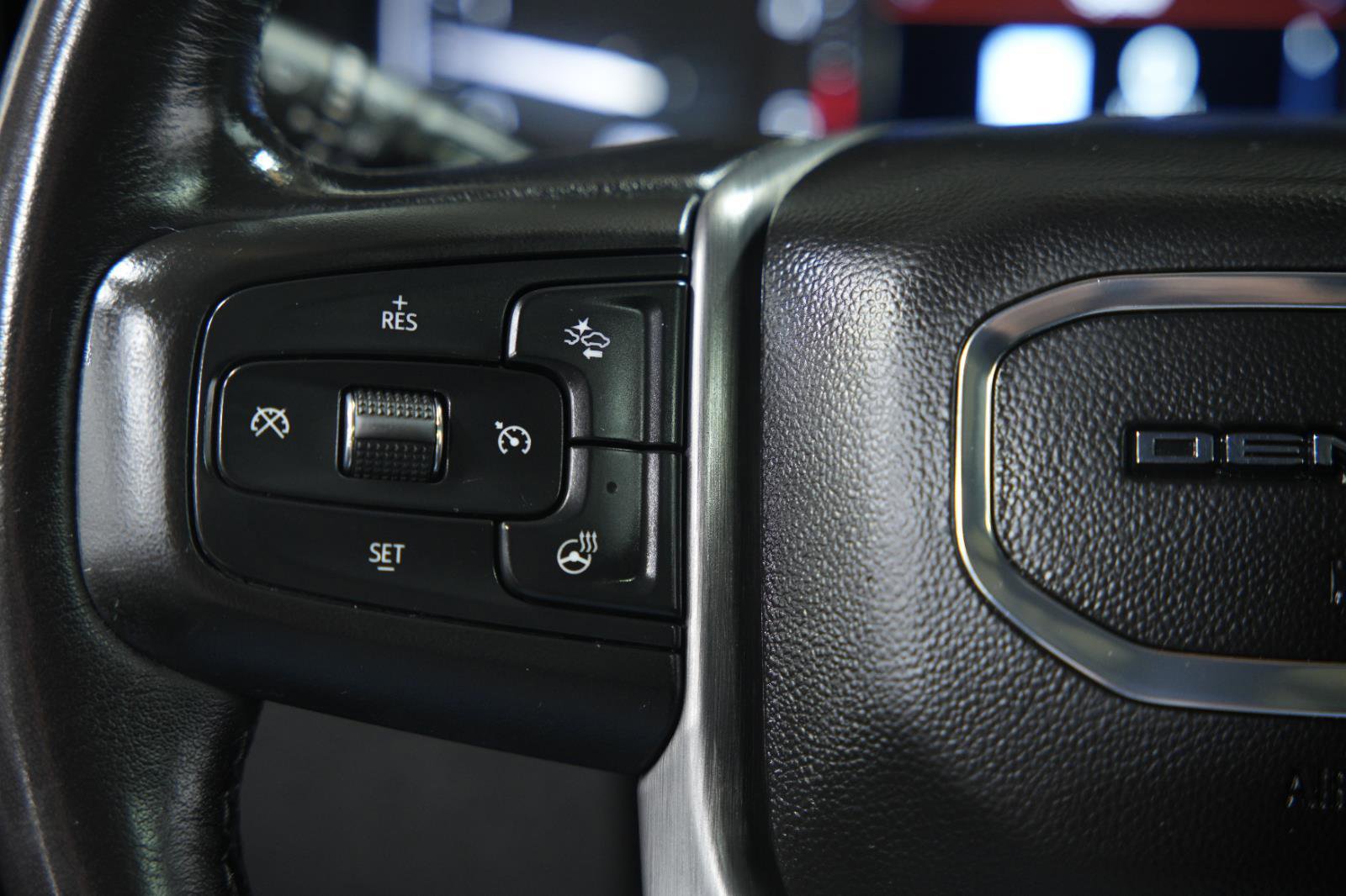 Used 2023 GMC Sierra 2500 Denali w/ Denali Black Diamond Edition image 36