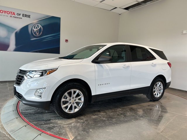 Used 2021 Chevrolet Equinox LS w/ LS Convenience Package image 3