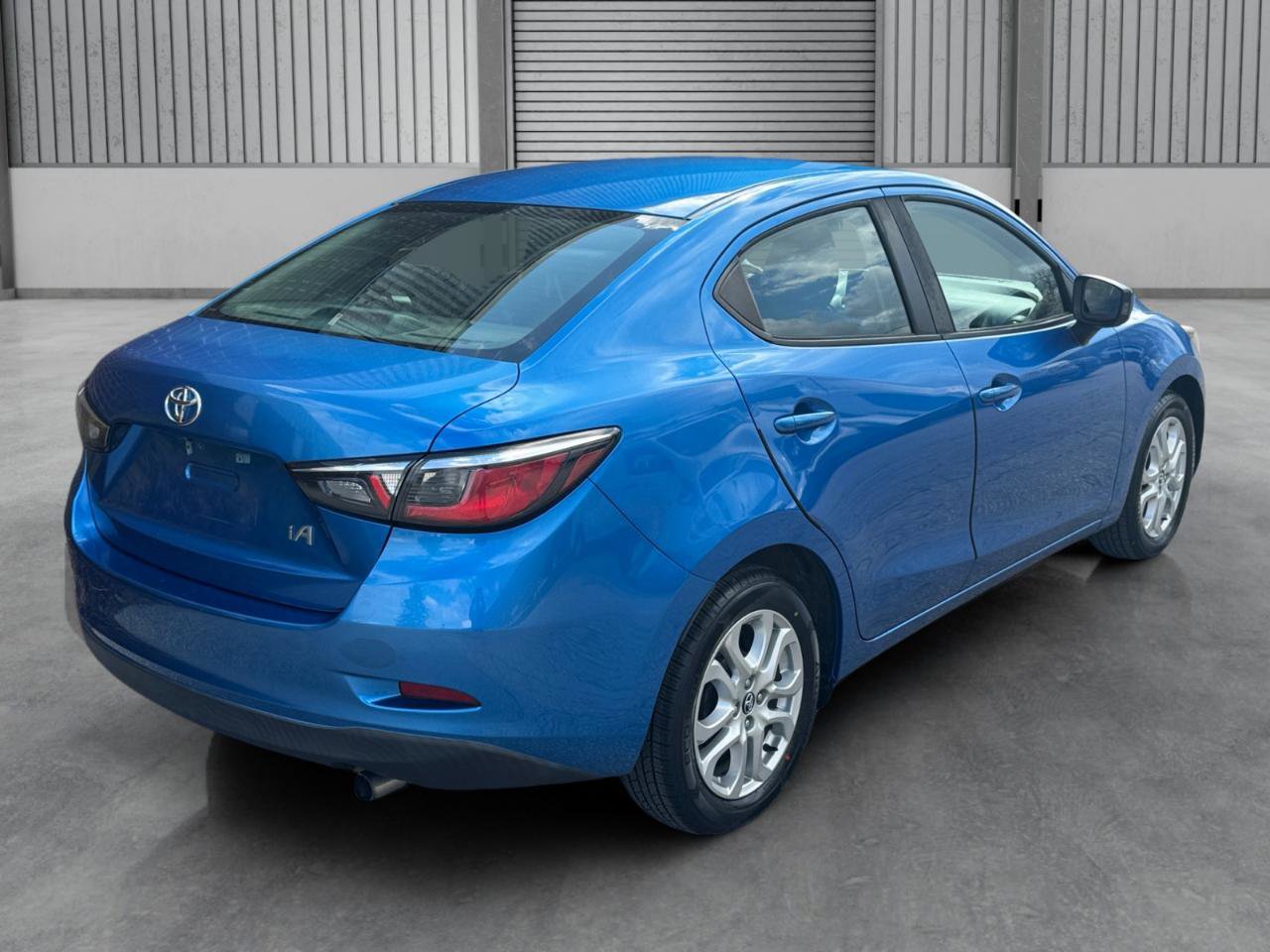 Used 2017 Toyota Yaris iA image 32