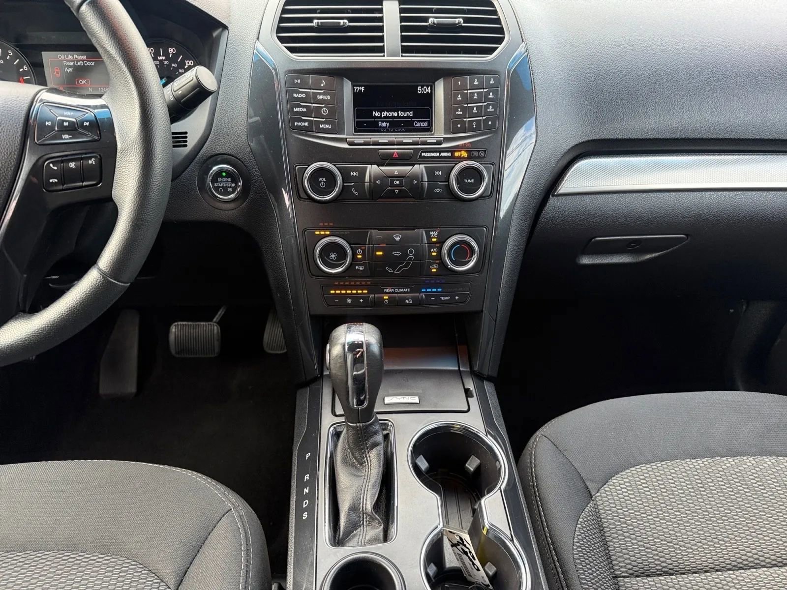 Used 2019 Ford Explorer XLT image 15