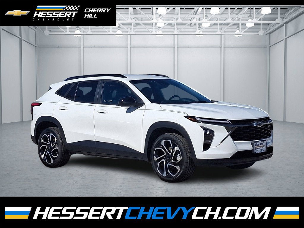 Certified 2024 Chevrolet Trax RS FWD image 1