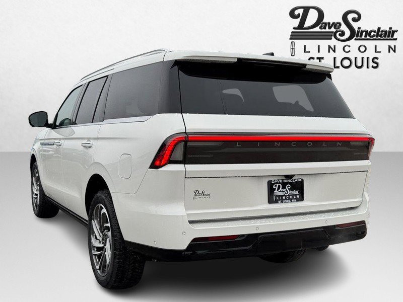 New 2025 Lincoln Navigator Reserve image 7