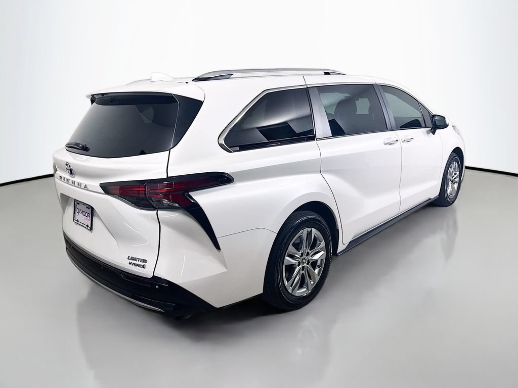 Certified 2023 Toyota Sienna Limited FWD image 7