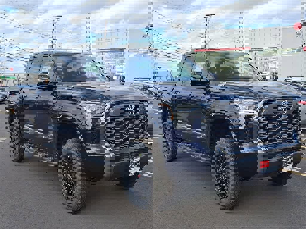 New 2025 Toyota Tundra Platinum image 3