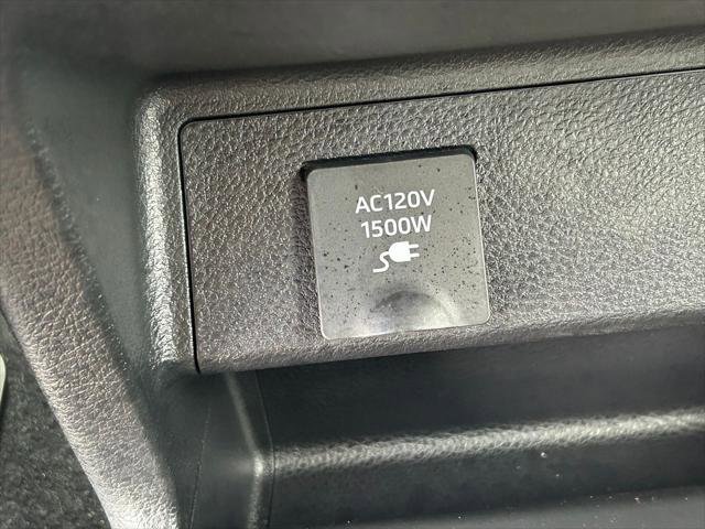 Certified 2025 Toyota Sienna XSE image 25