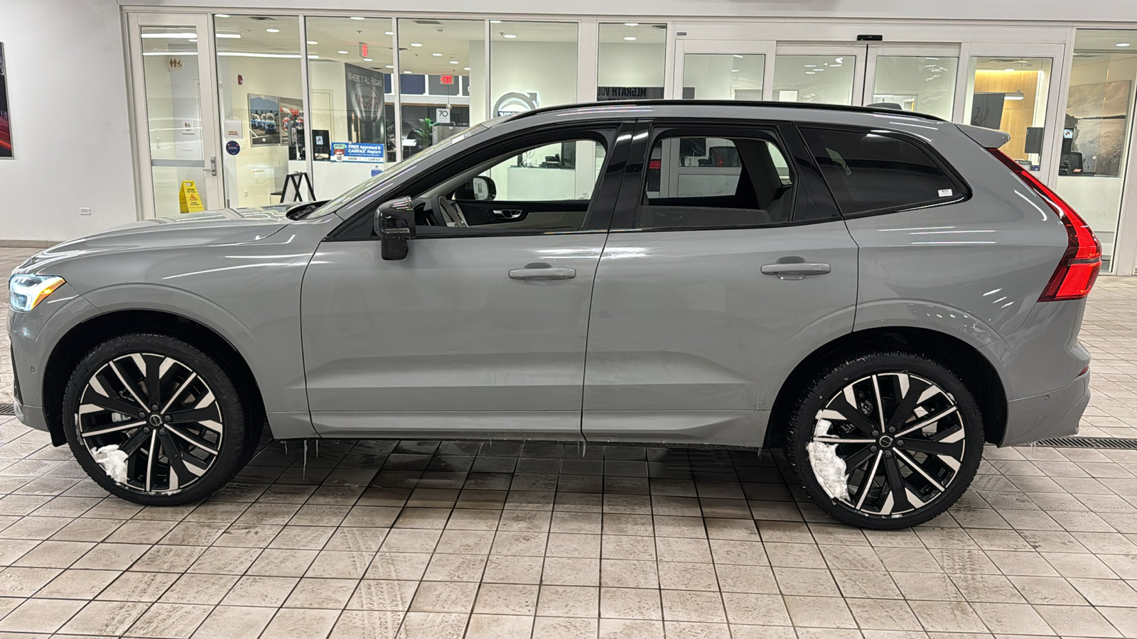 New 2026 Volvo XC60 B5 Ultra w/ Protection Package Premier AWD/4WD image 8