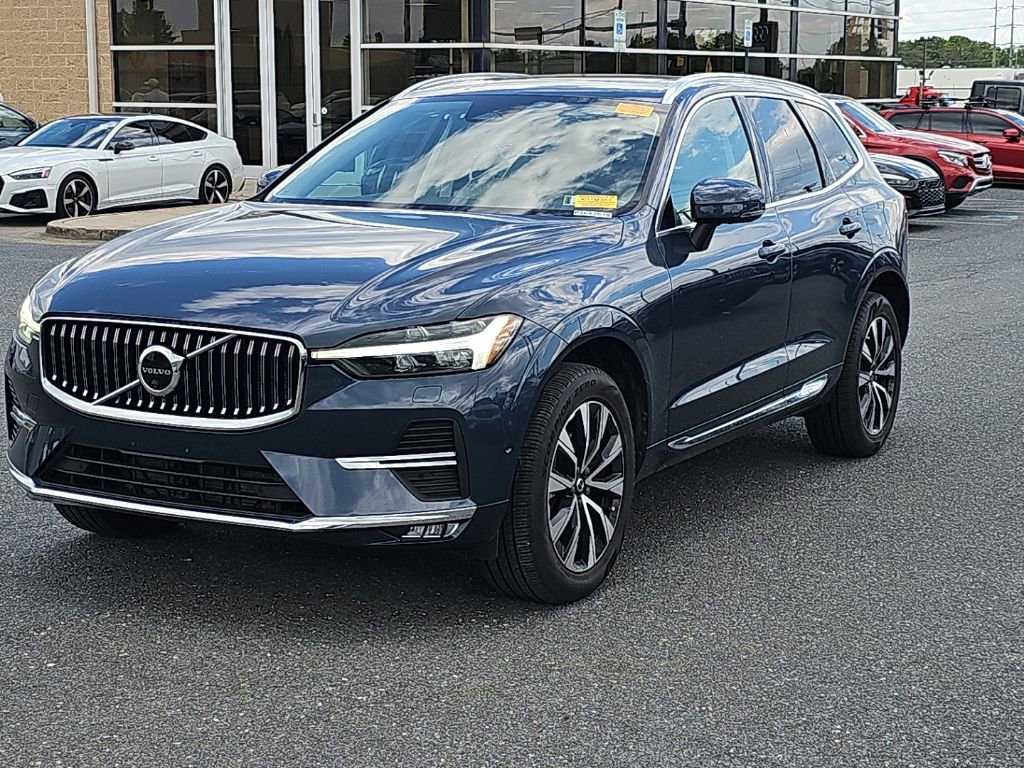 Used 2023 Volvo XC60 B5 Plus w/ Climate Package AWD/4WD image 9