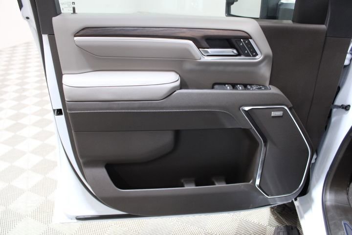 New 2026 GMC Sierra 2500 SLT w/ SLT Premium Package image 16