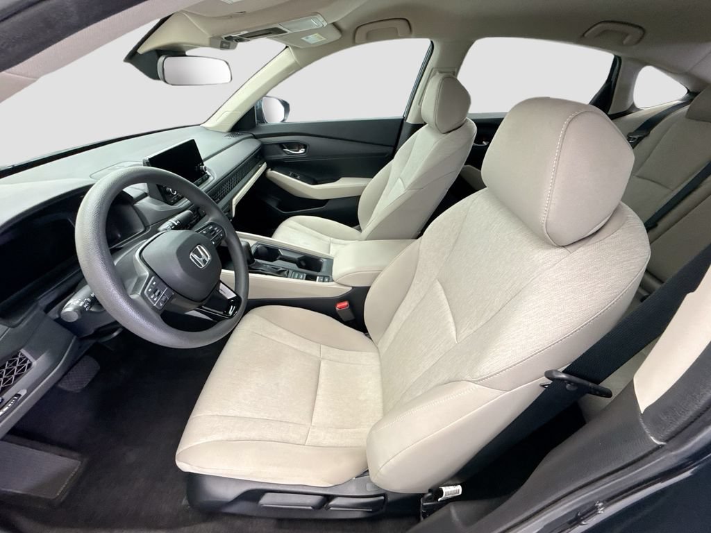 Used 2023 Honda Accord LX image 17