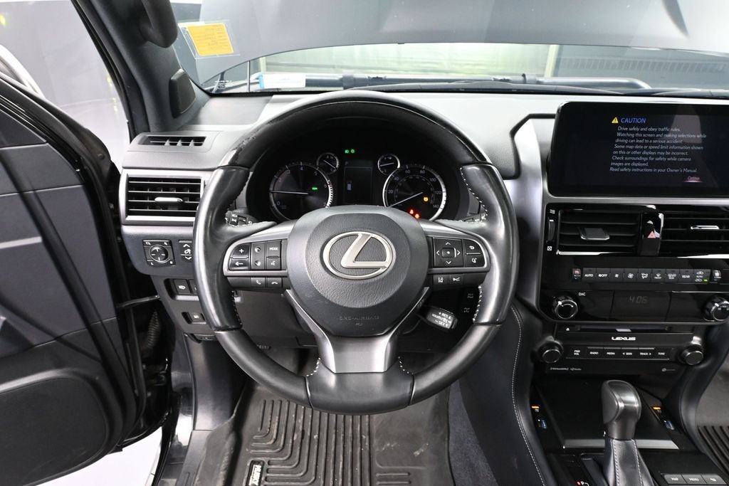 Used 2023 Lexus GX 460 w/ Black Line Special Edition AWD/4WD image 26