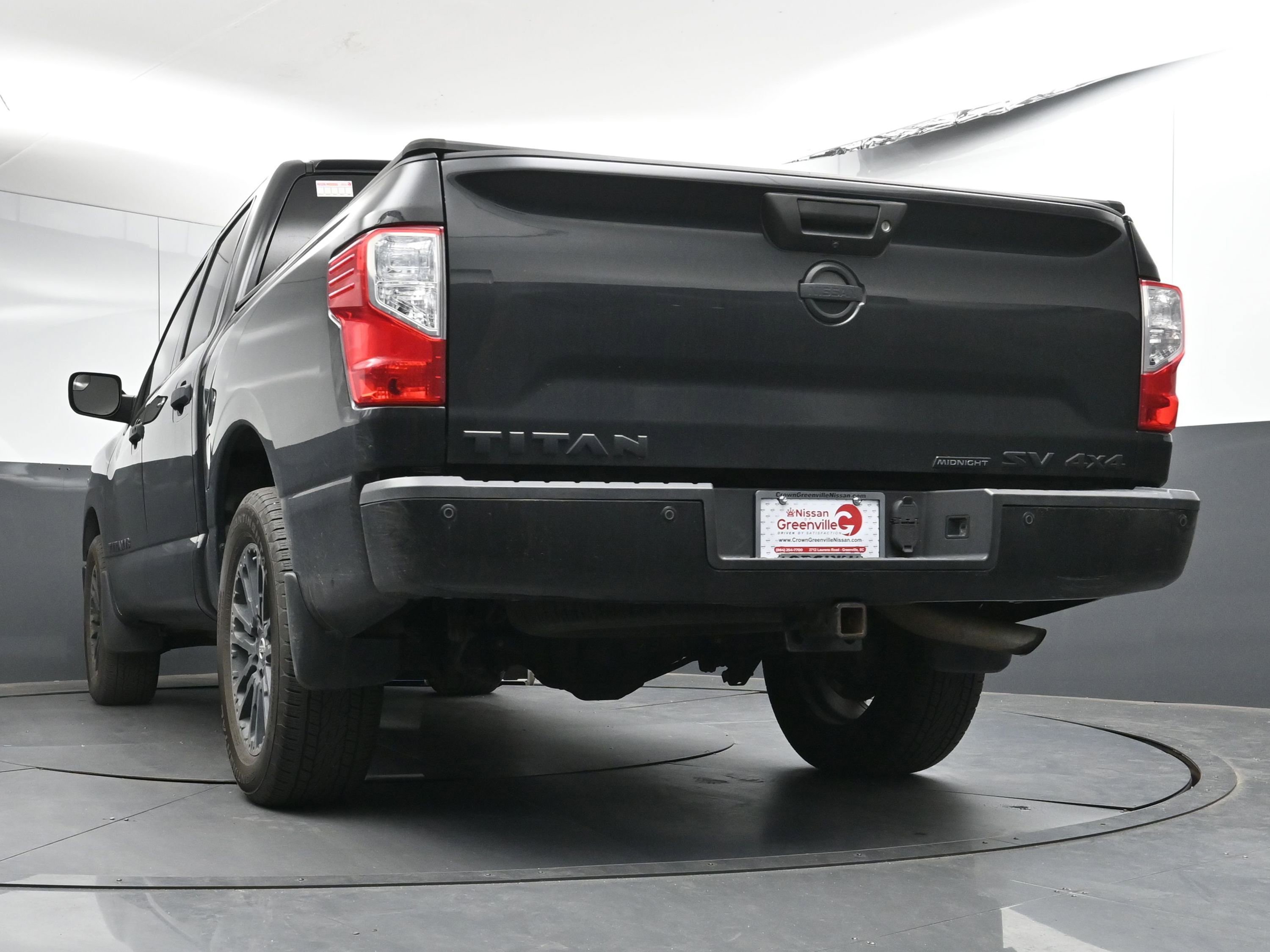 Used 2019 Nissan Titan SV w/ SV Convenience Package image 26