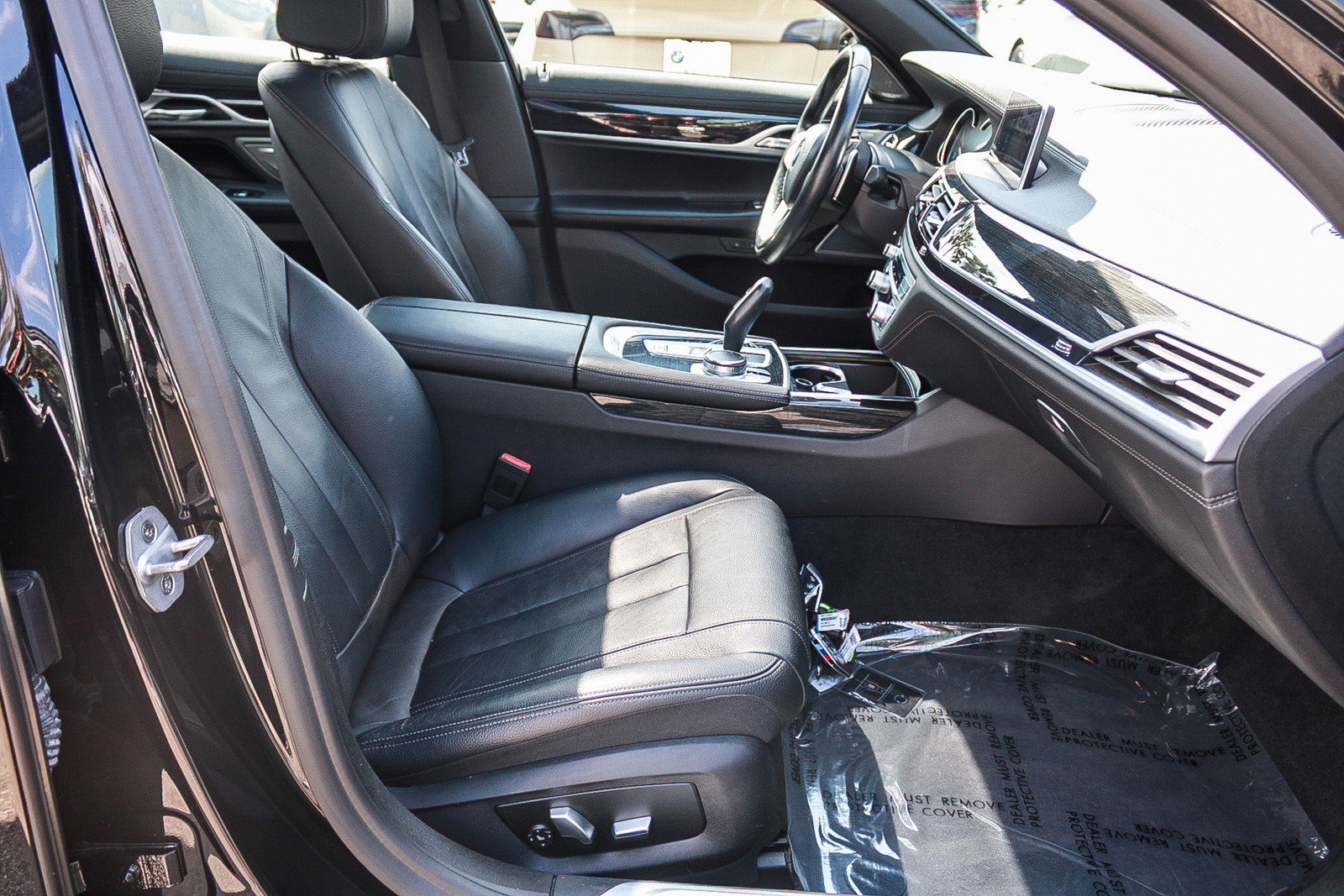 Used 2019 BMW 740i RWD image 16