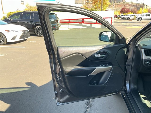 Used 2018 Jeep Cherokee Limited w/ High Altitude Package image 16