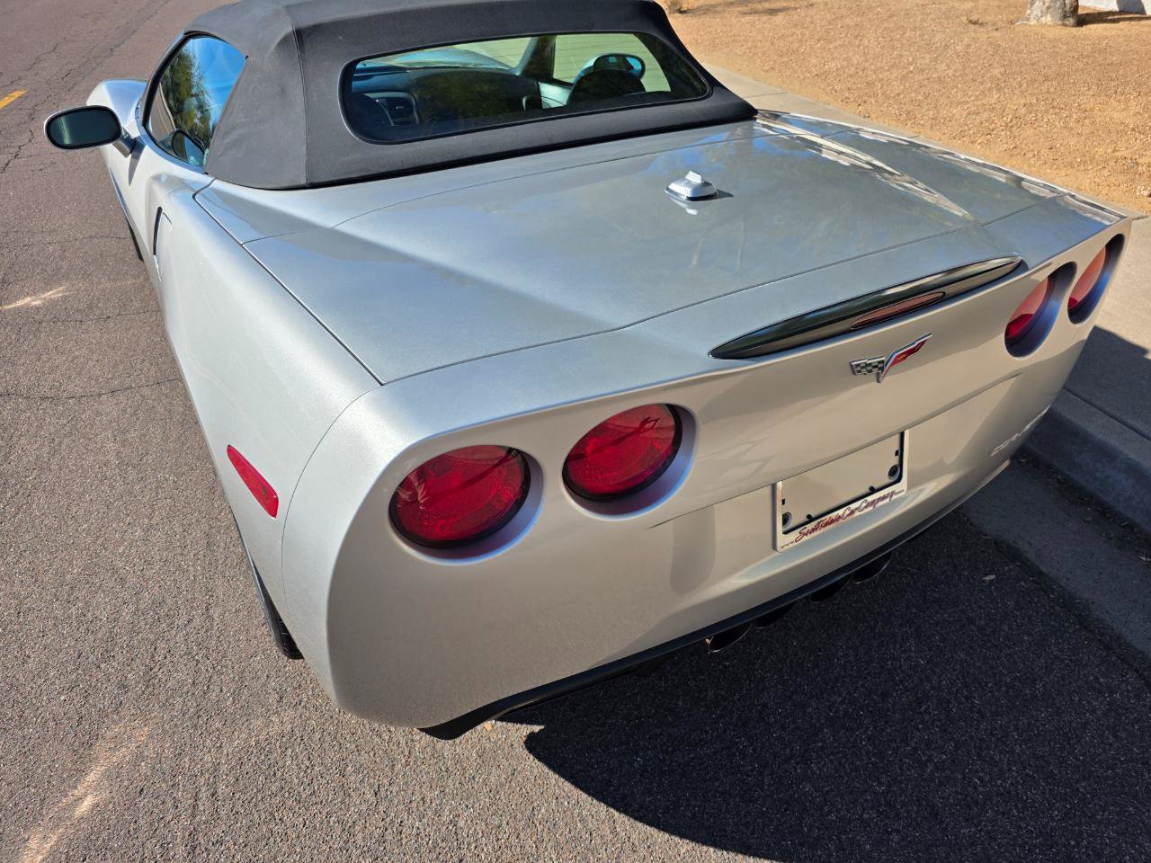Used 2005 Chevrolet Corvette Convertible w/ Preferred Equipment Group RWD image 24
