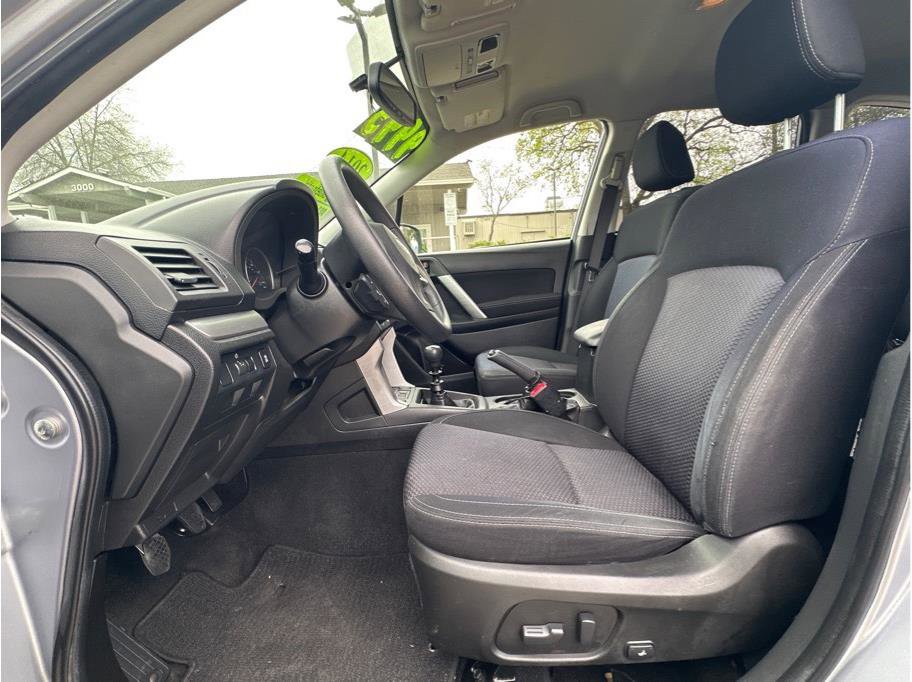 Used 2014 Subaru Forester 2.5i Premium image 14