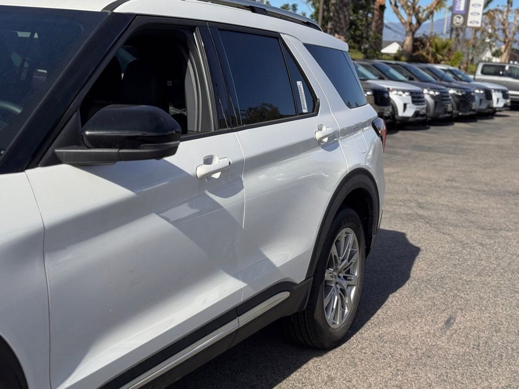New 2026 Ford Explorer Platinum image 9