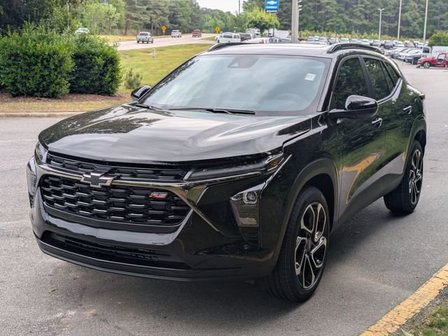 New 2026 Chevrolet Trax RS w/ Sunroof Package FWD image 5
