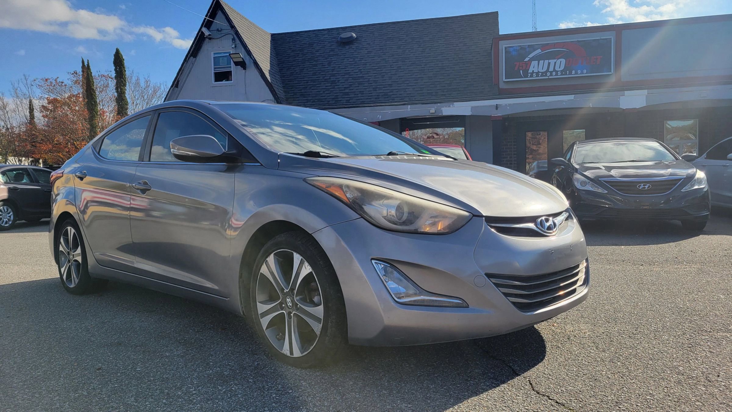 Used 2015 Hyundai Elantra Sport FWD image 6