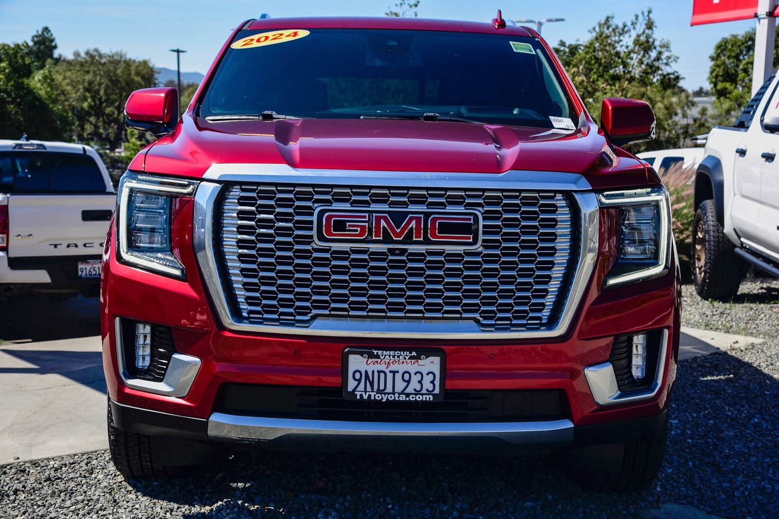 Used 2024 GMC Yukon Denali image 2