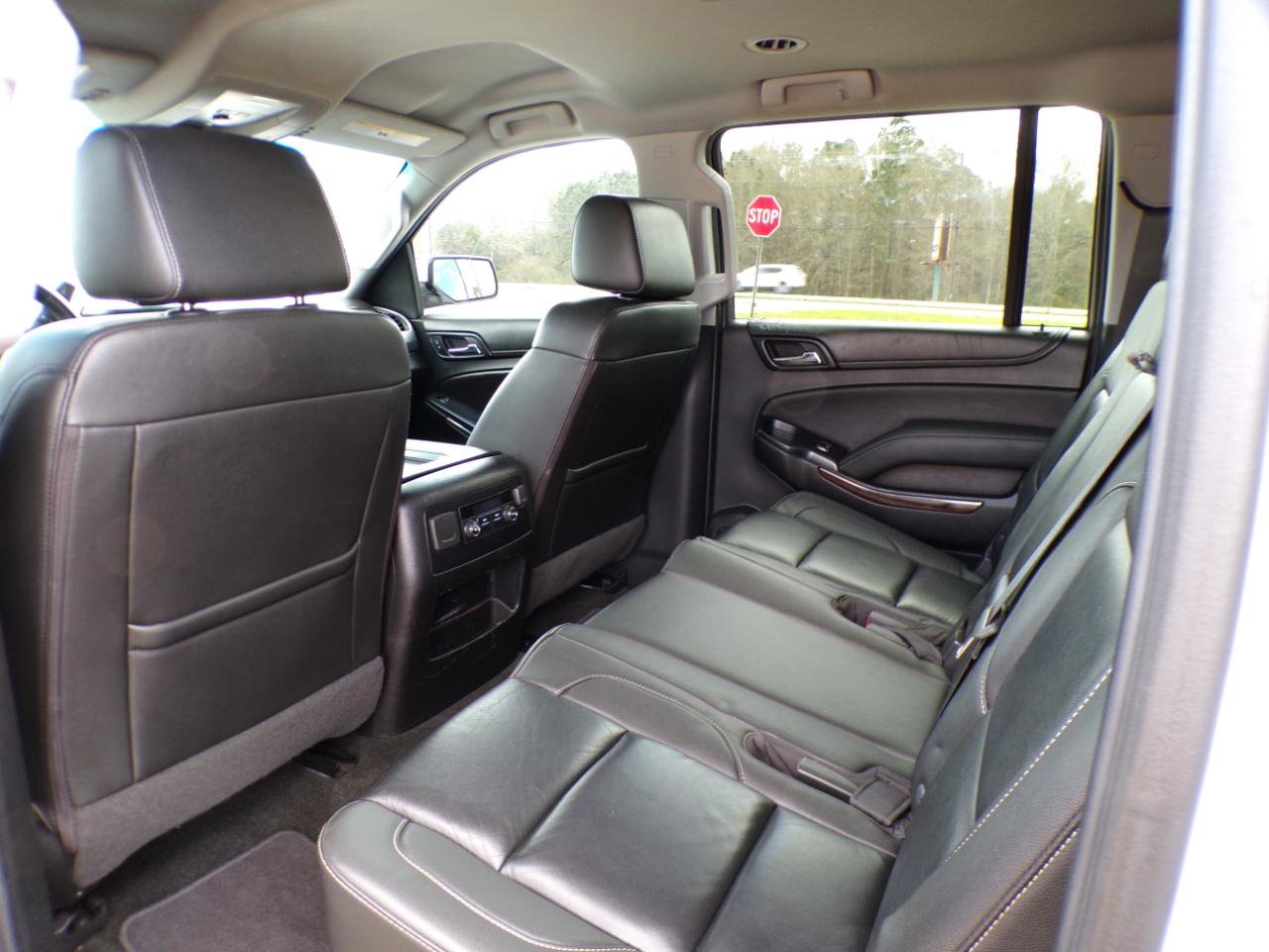 Used 2018 Chevrolet Suburban LT RWD image 41