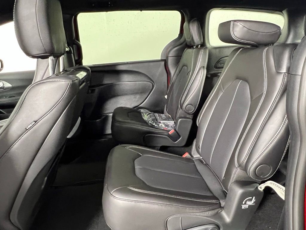 New 2026 Chrysler Pacifica Select image 18