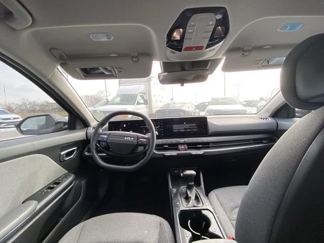Used 2025 Kia K4 EX image 6